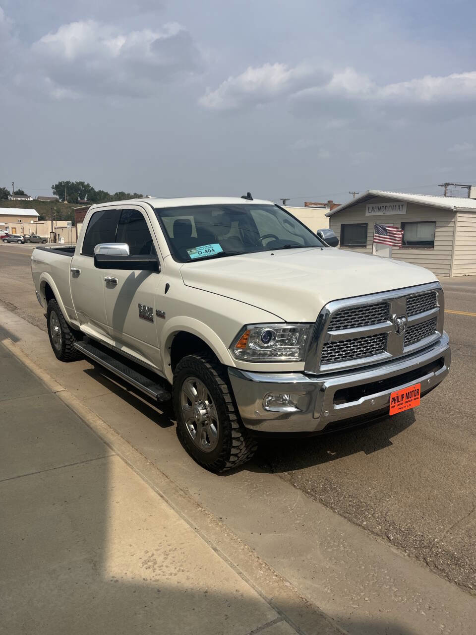Used 2016 RAM 2500 Laramie image 2
