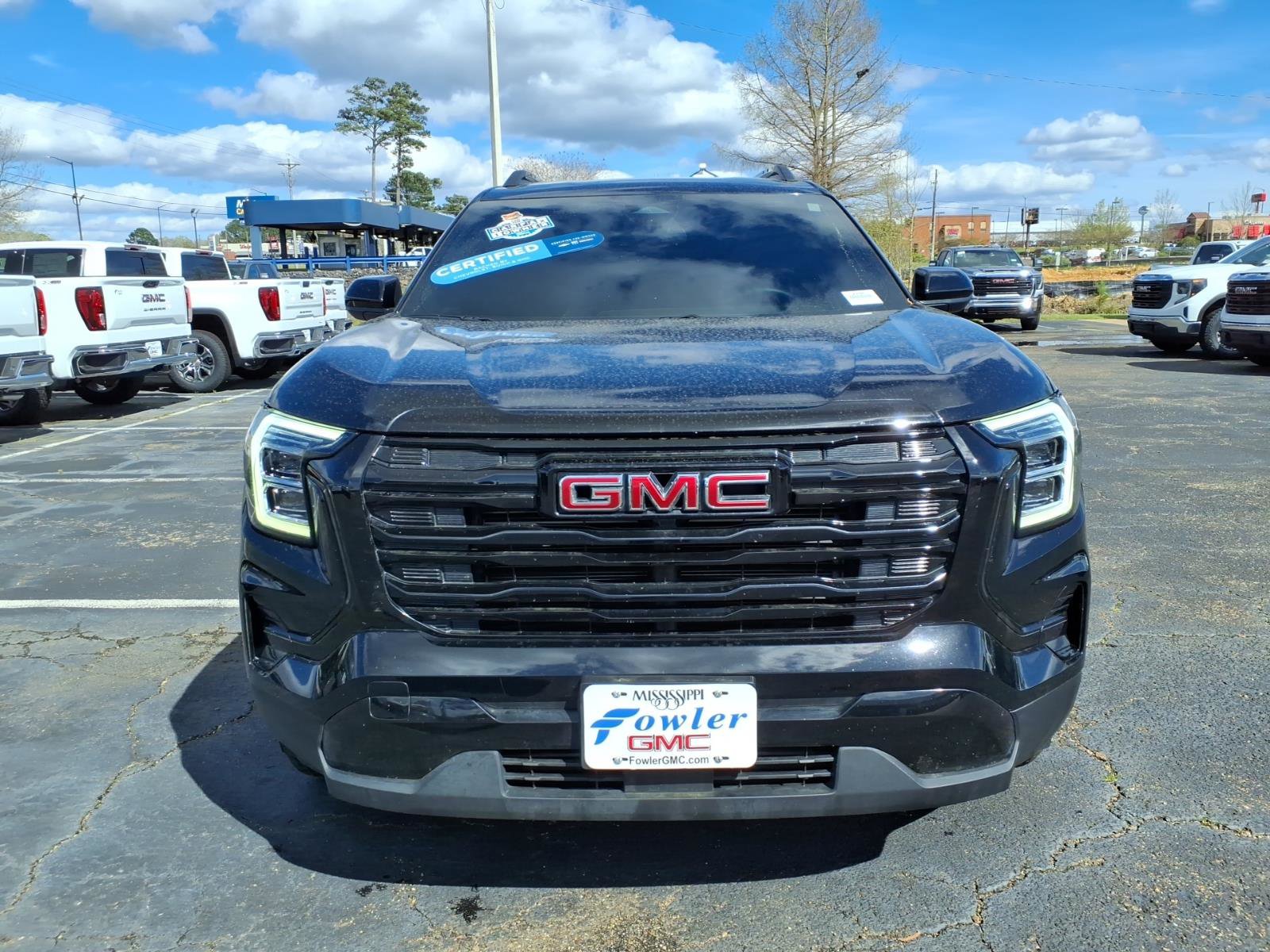 Certified 2025 GMC Terrain Elevation w/ Elevation Premium Package image 2