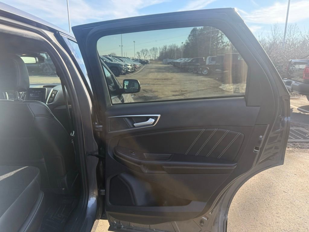 Used 2019 Ford Explorer Limited w/ Class III Trailer Tow Package image 19