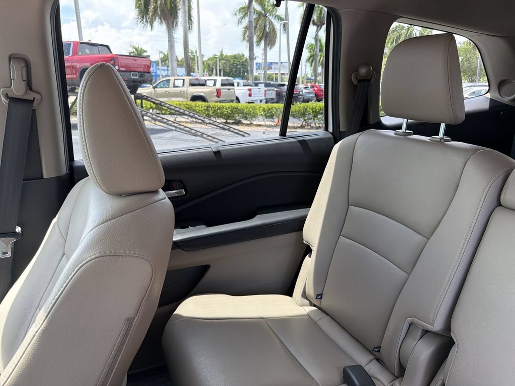 Certified 2019 Honda Pilot Touring image 13
