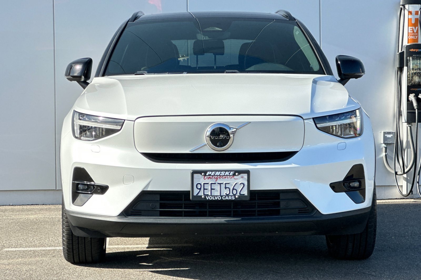 Used 2023 Volvo XC40 Recharge Ultimate image 8