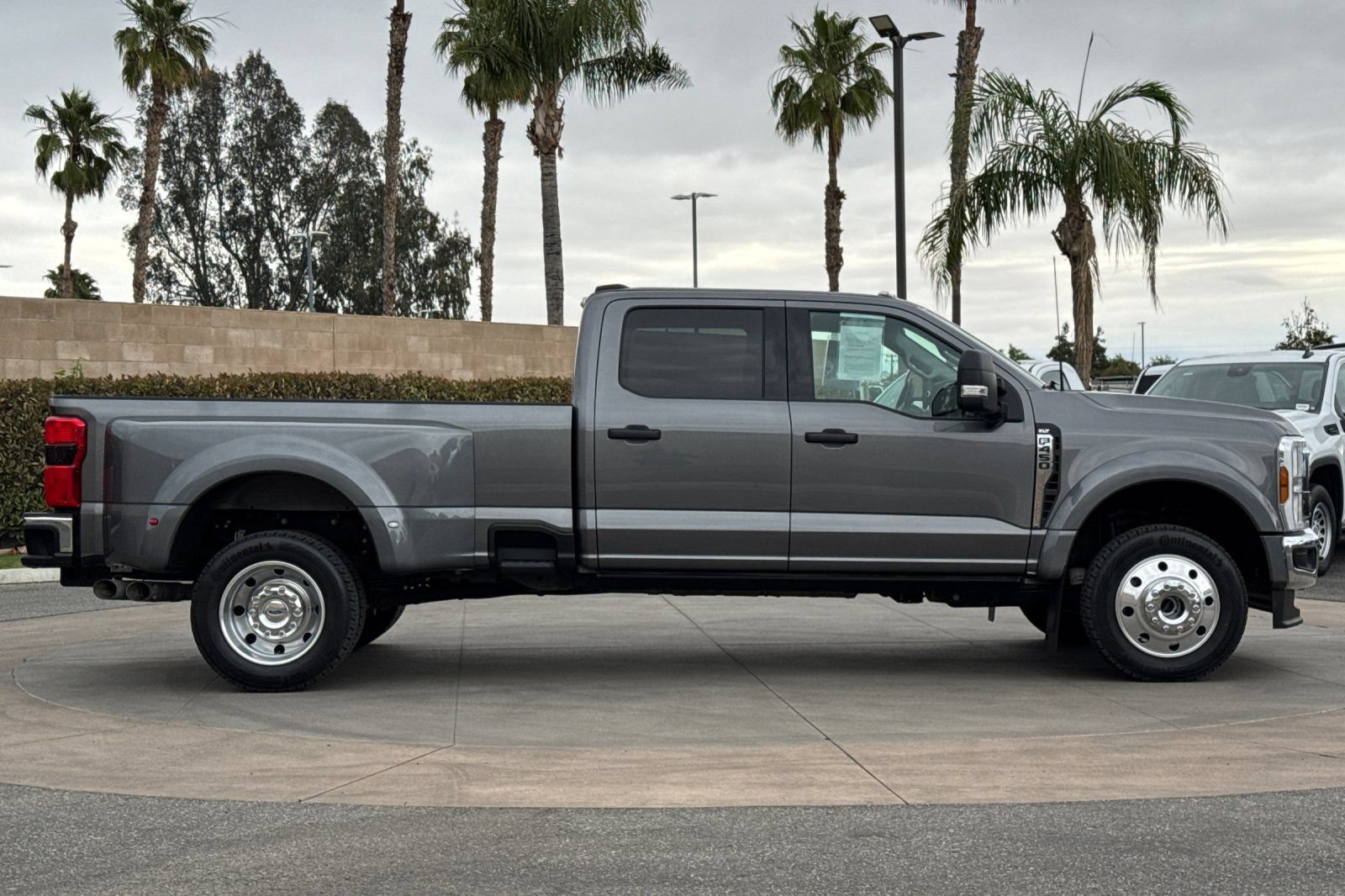Used 2025 Ford F450 XLT w/ 360-Degree Camera Package AWD/4WD image 3