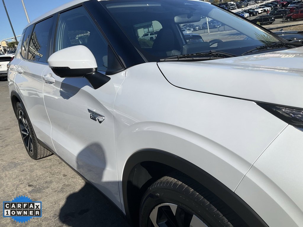 Used 2023 Mitsubishi Outlander SE image 73