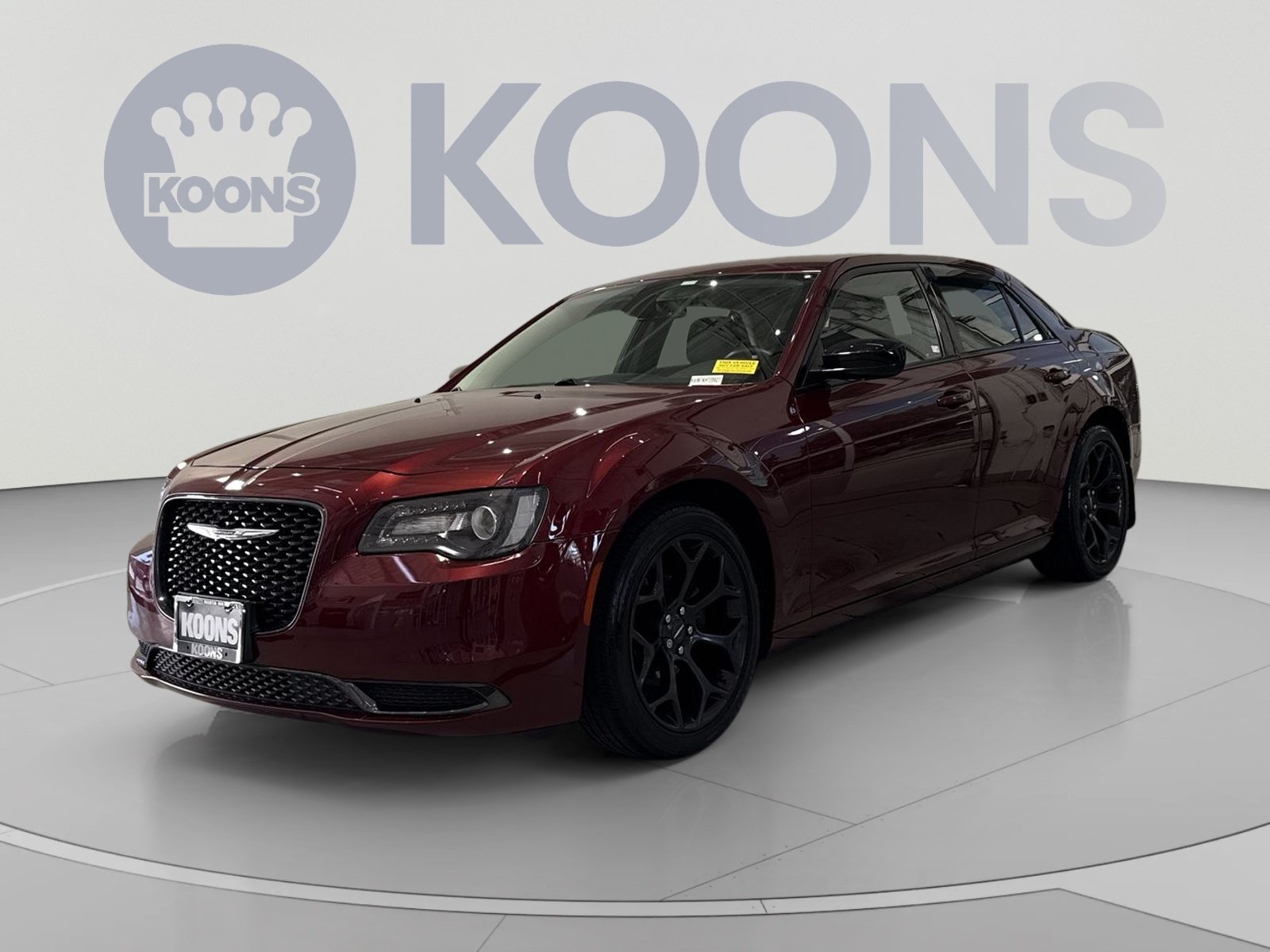 Used 2019 Chrysler 300 Touring w/ Sport Appearance Package RWD image 5