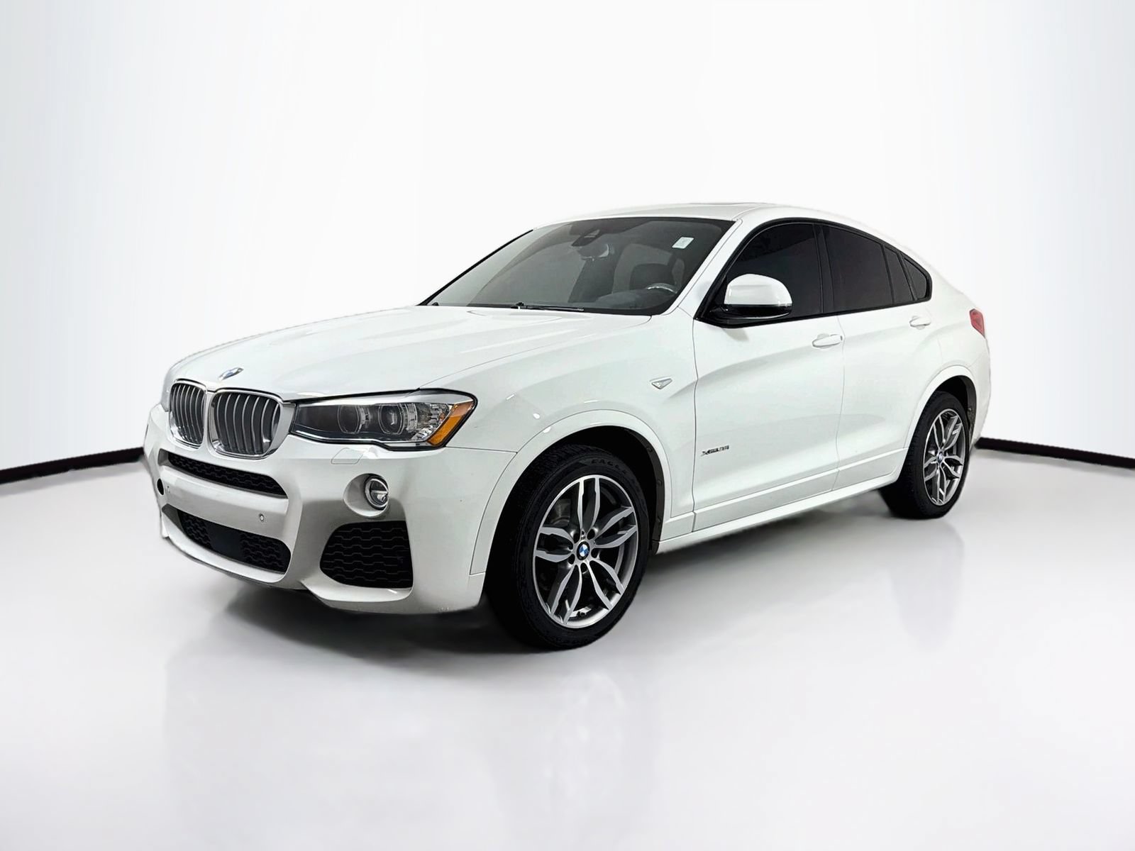 Used 2018 BMW X4 xDrive28i AWD/4WD image 3