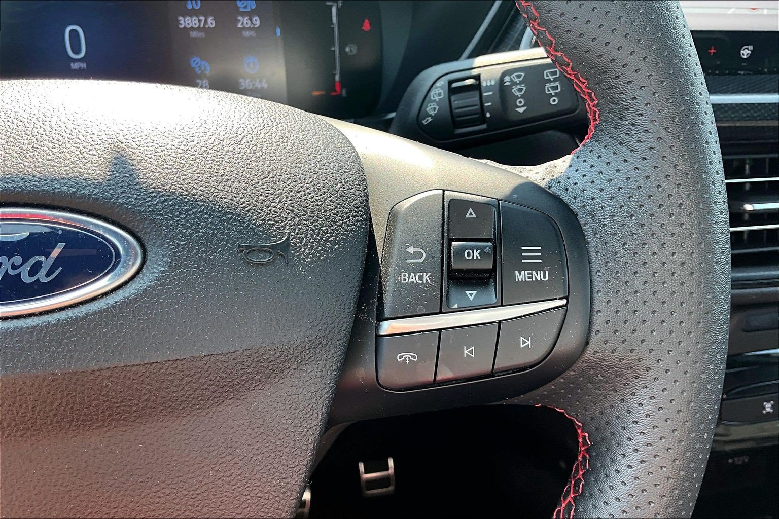 Used 2023 Ford Escape ST-Line w/ Tech Pack #1 AWD/4WD image 23