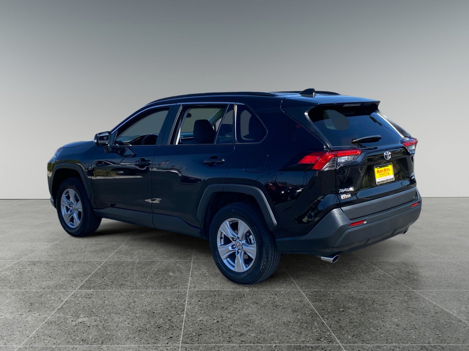 Used 2025 Toyota RAV4 XLE w/ Weather Package AWD/4WD image 3
