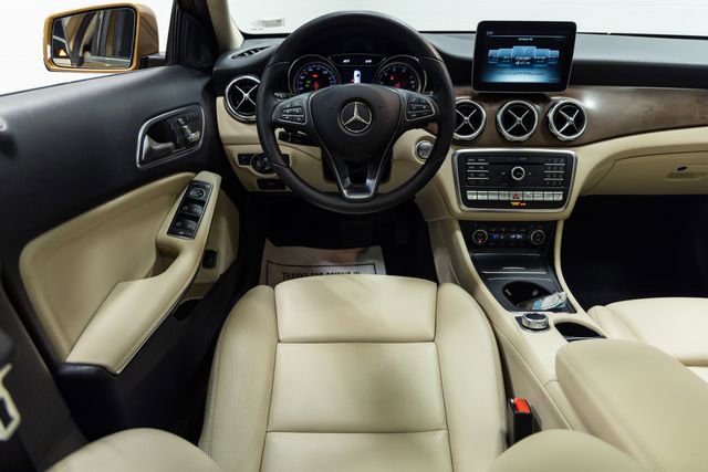 Used 2018 Mercedes-Benz GLA 250 4MATIC image 3