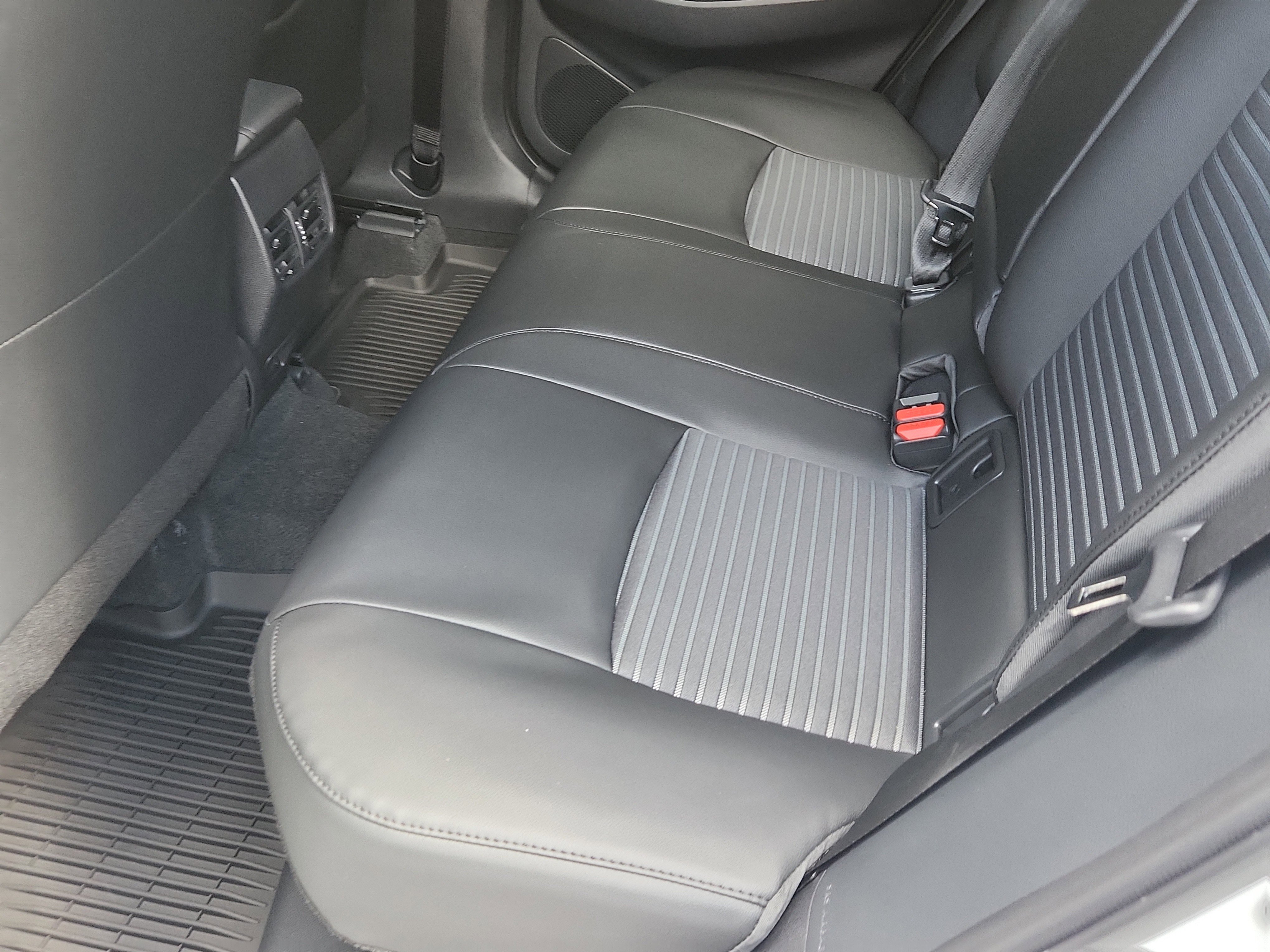 New 2026 Toyota Corolla Cross XSE w/ Convenience Package image 9