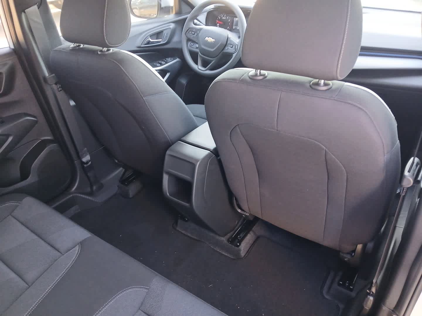 New 2026 Chevrolet Trax LS w/ LS Convenience Package FWD image 75
