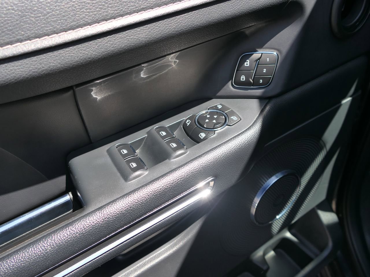 Used 2024 Ford Expedition Max XLT image 13