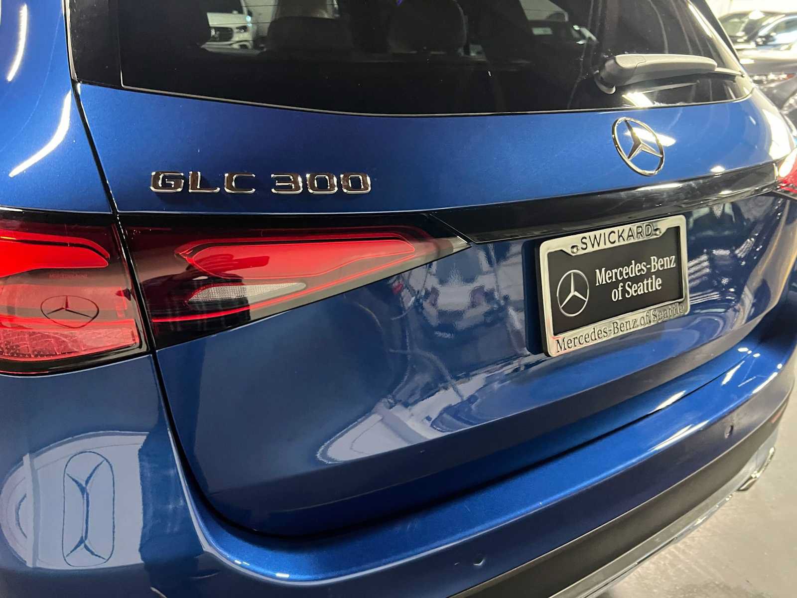 Used 2025 Mercedes-Benz GLC 300 image 14