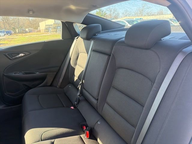 Used 2025 Chevrolet Malibu LT image 13