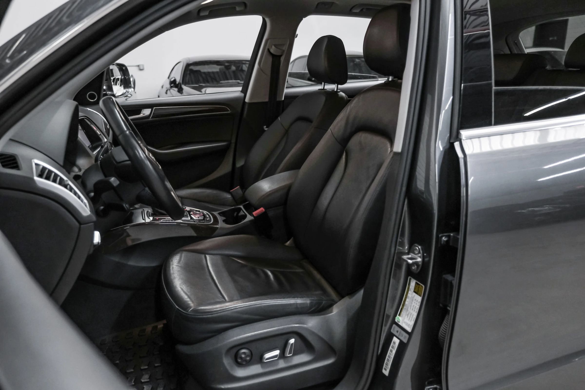 Used 2016 Audi Q5 2.0T Premium Plus w/ Technology Package image 31