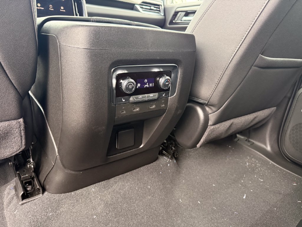 New 2026 GMC Yukon XL AT4 w/ AT4 Premium Plus Package AWD/4WD image 26