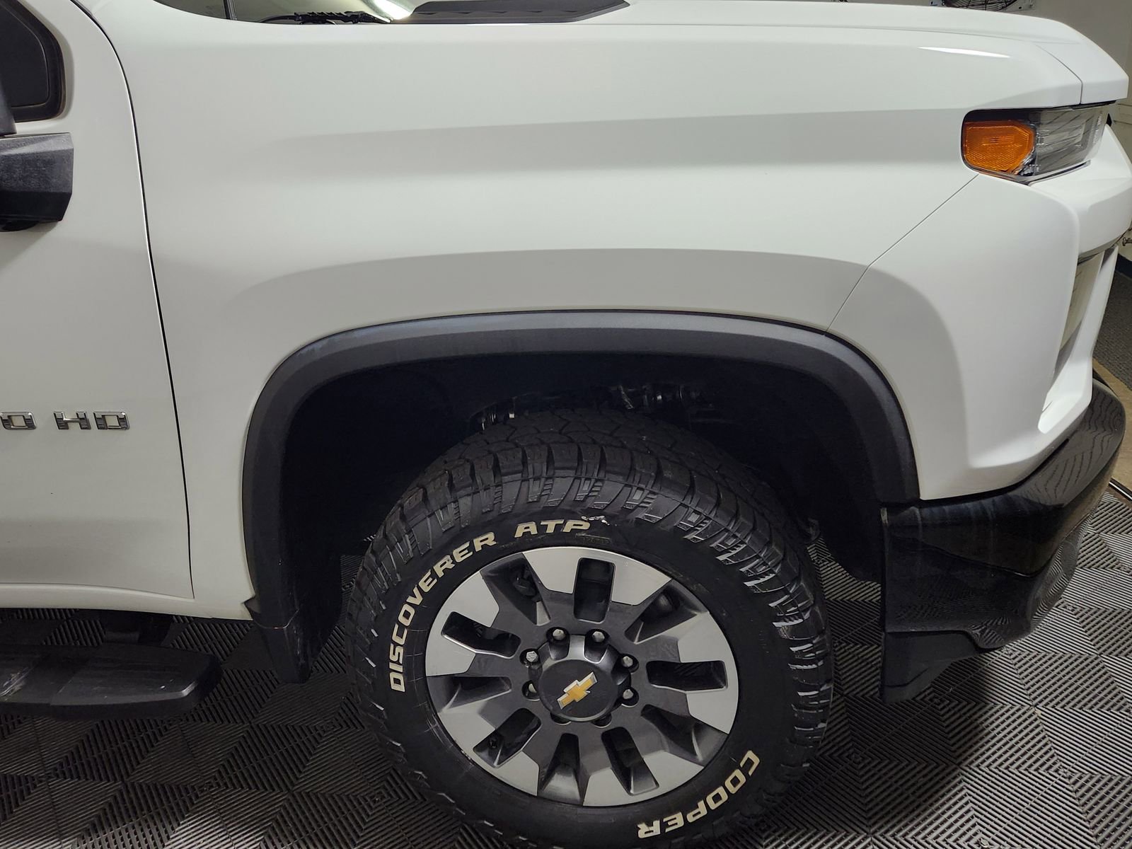 Used 2022 Chevrolet Silverado 2500 Custom w/ Custom Value Package image 10