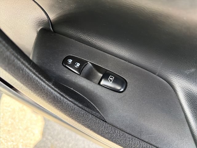Used 2016 Nissan Altima 3.5 SL FWD image 24