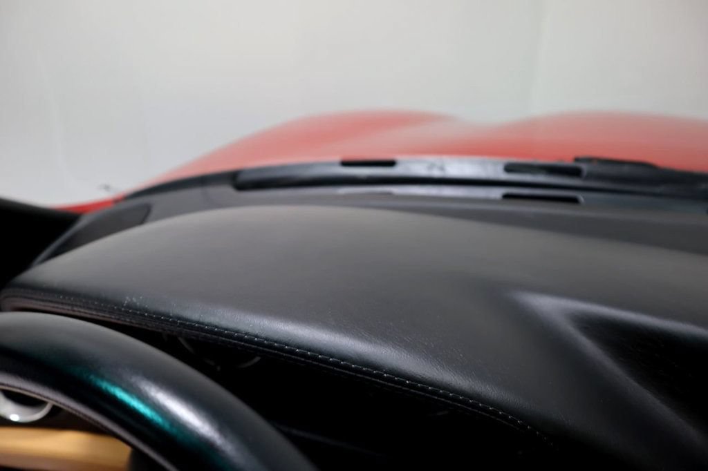 Used 1999 Ferrari 550 Maranello Coupe RWD image 30
