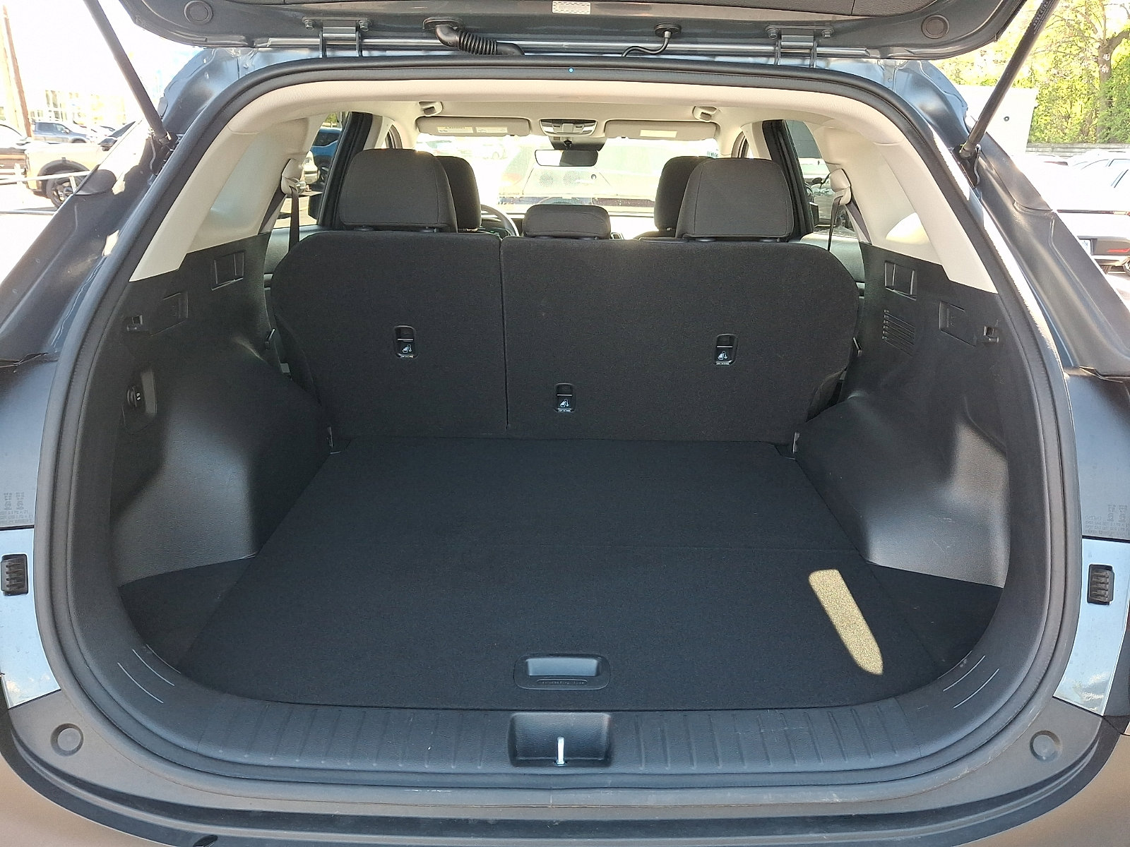 Certified 2025 Kia Sportage LX FWD image 20