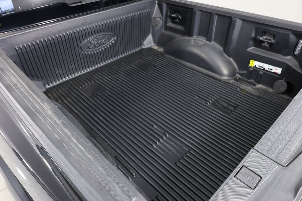 Used 2023 Ford F150 Raptor w/ Raptor Carbon Fiber Package AWD/4WD image 11