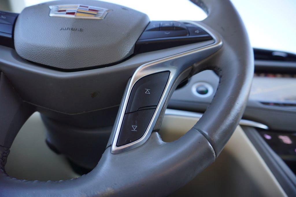 Used 2018 Cadillac XT5 Luxury w/ LPO, Sport Package image 23