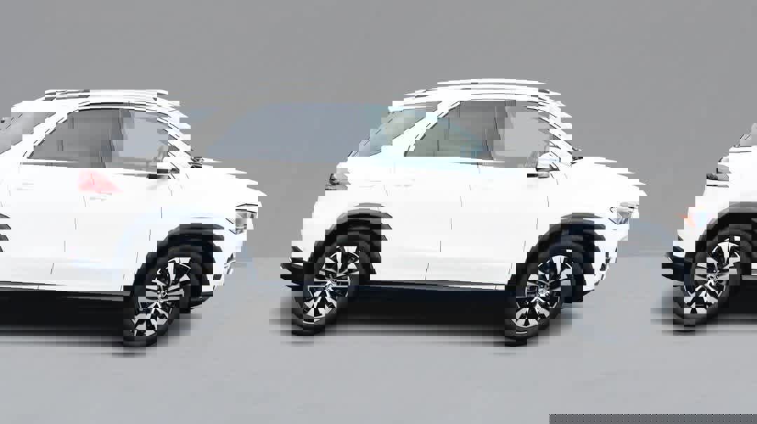 Used 2024 Mercedes-Benz GLE 350 4MATIC w/ Driver Assistance Package image 4