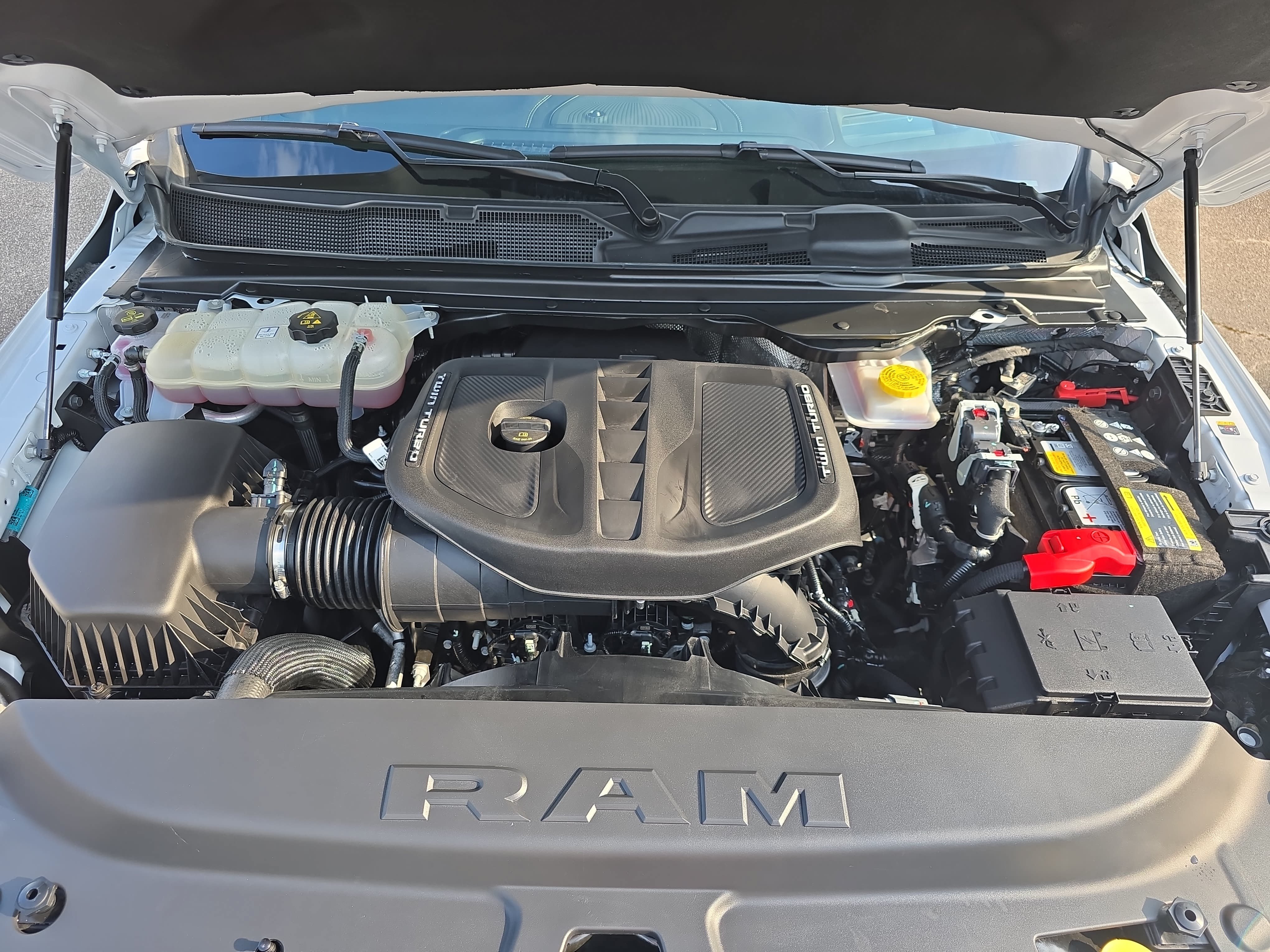 Used 2025 RAM 1500 Limited AWD/4WD image 30