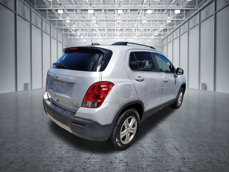 Used 2016 Chevrolet Trax LT w/ LT Convenience Package AWD/4WD image 4