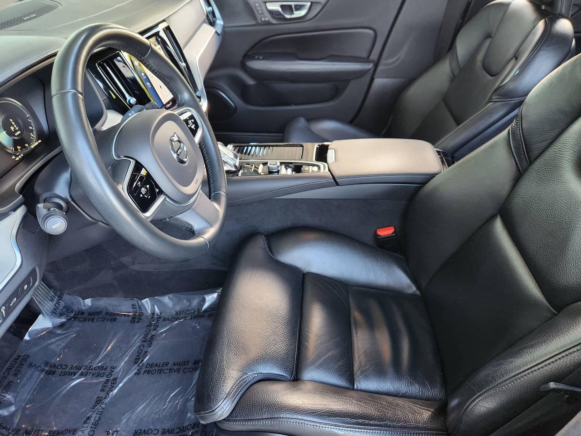 Used 2021 Volvo S60 T8 Inscription image 14