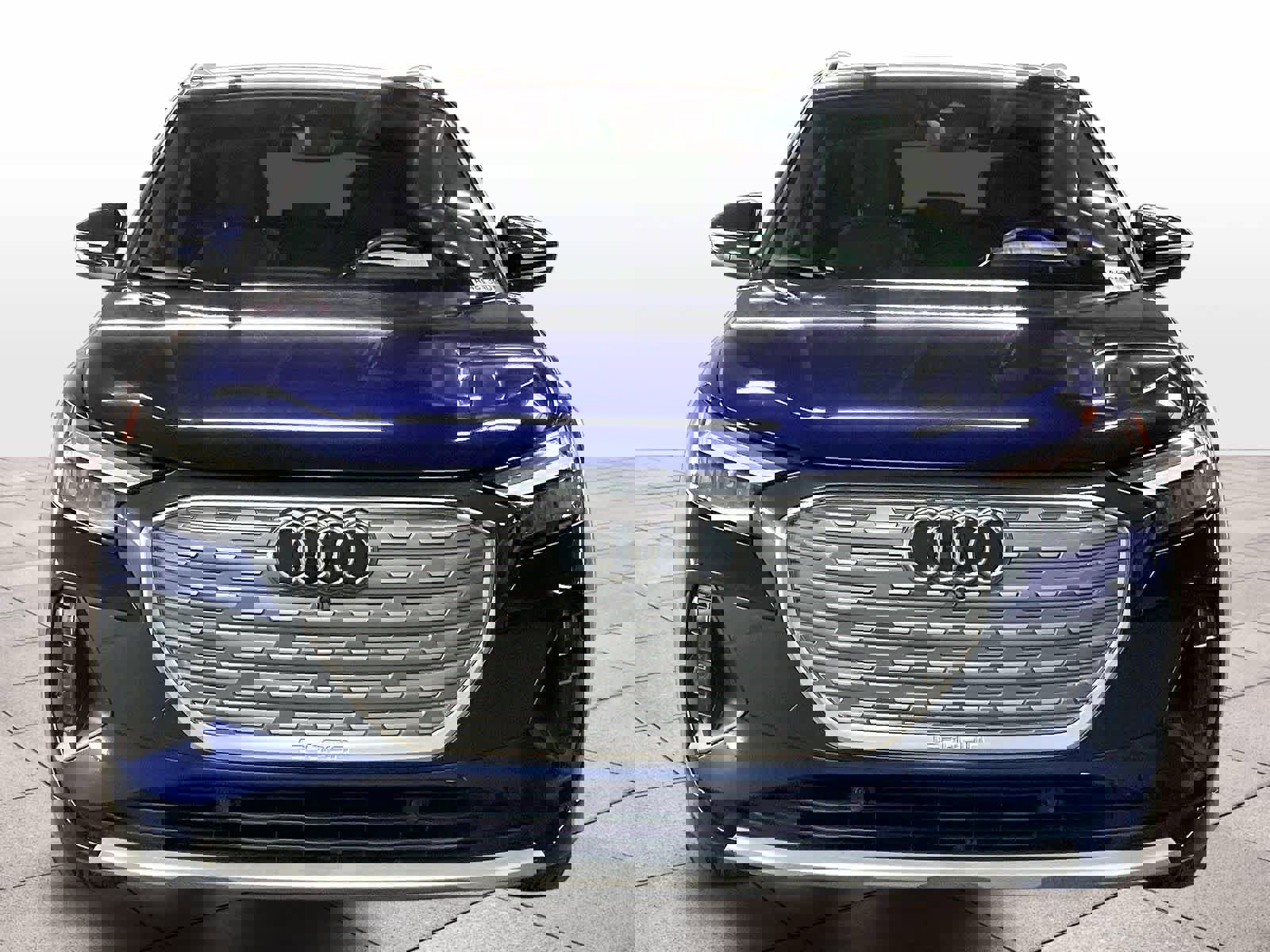 Used 2023 Audi Q4 e-tron Premium Plus w/ Premium Plus image 3