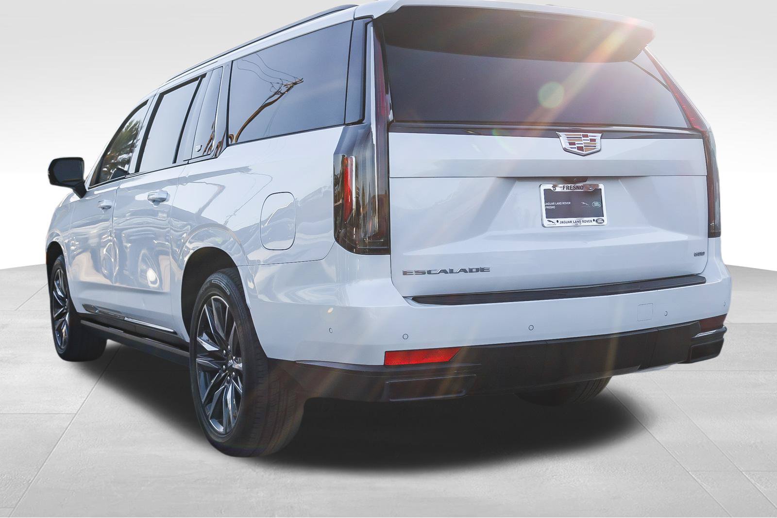 Used 2023 Cadillac Escalade ESV Sport Platinum RWD image 8