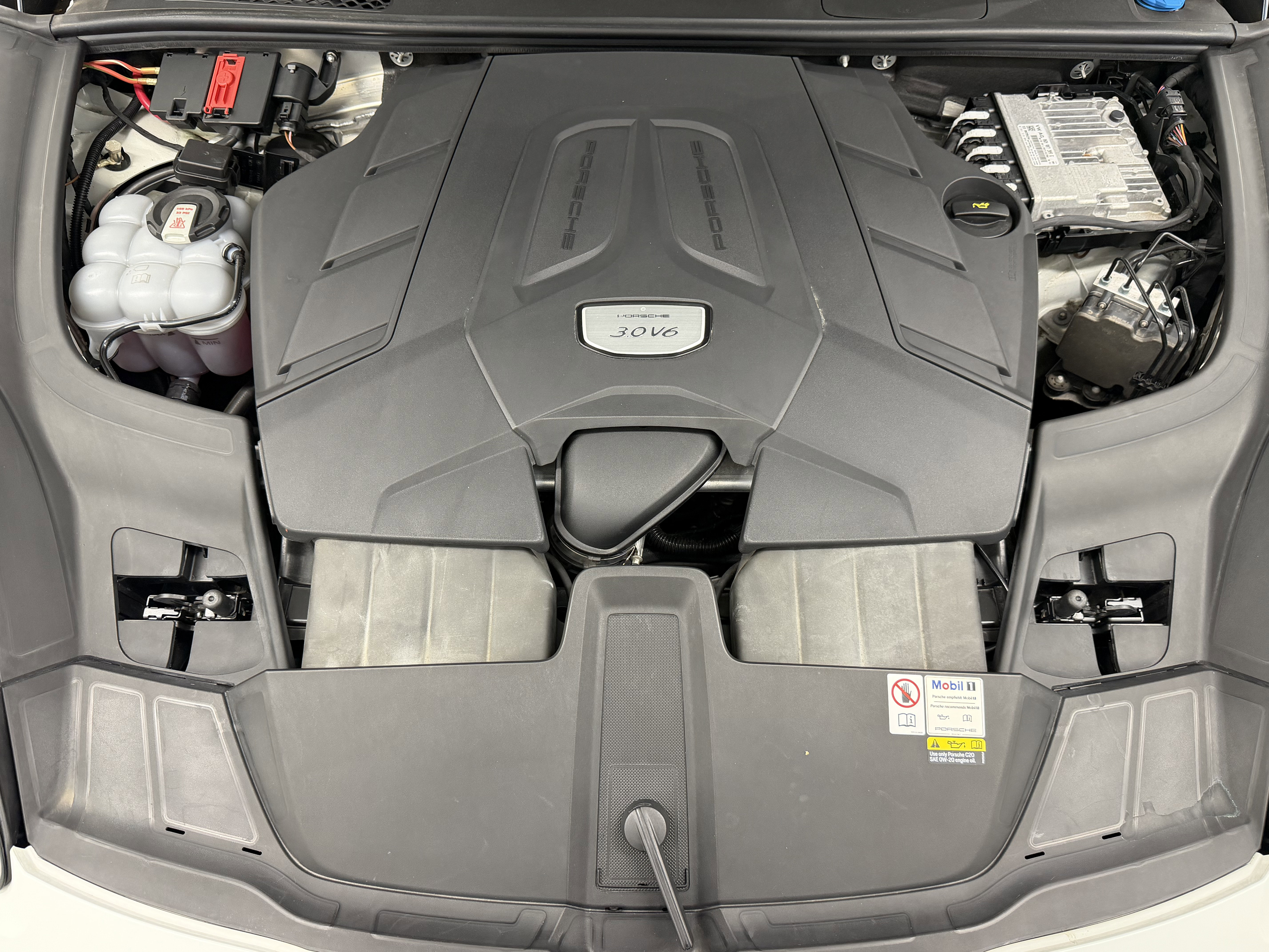 Certified 2023 Porsche Cayenne image 60