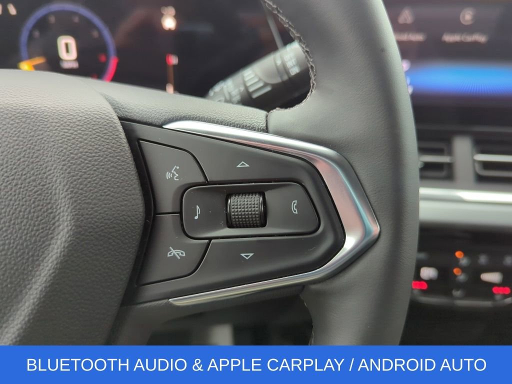 Certified 2024 Chevrolet Trax LT w/ Driver Confidence Package image 24