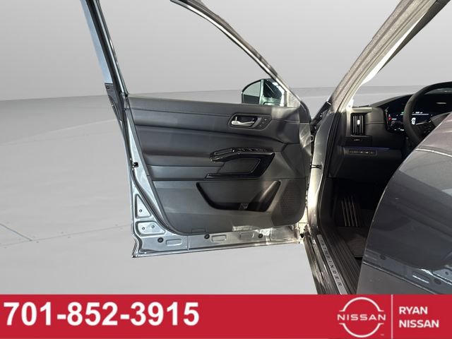 New 2026 Nissan Pathfinder Platinum image 34
