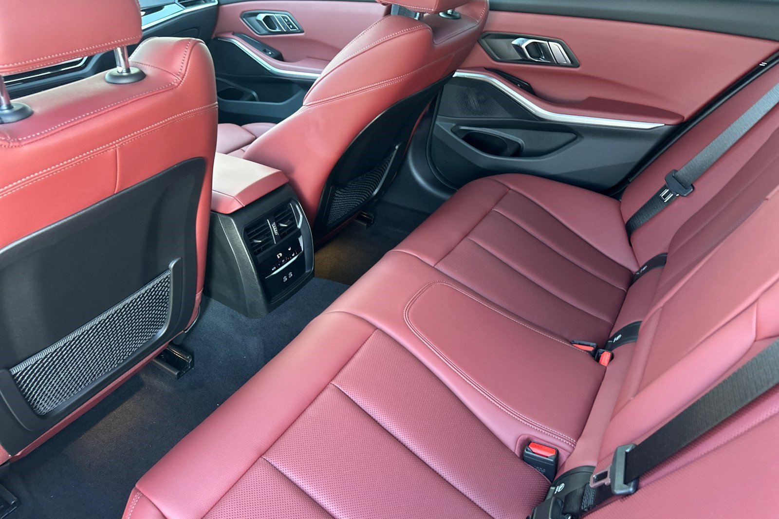 Certified 2023 BMW 330i Sedan w/ Premium Package RWD image 29