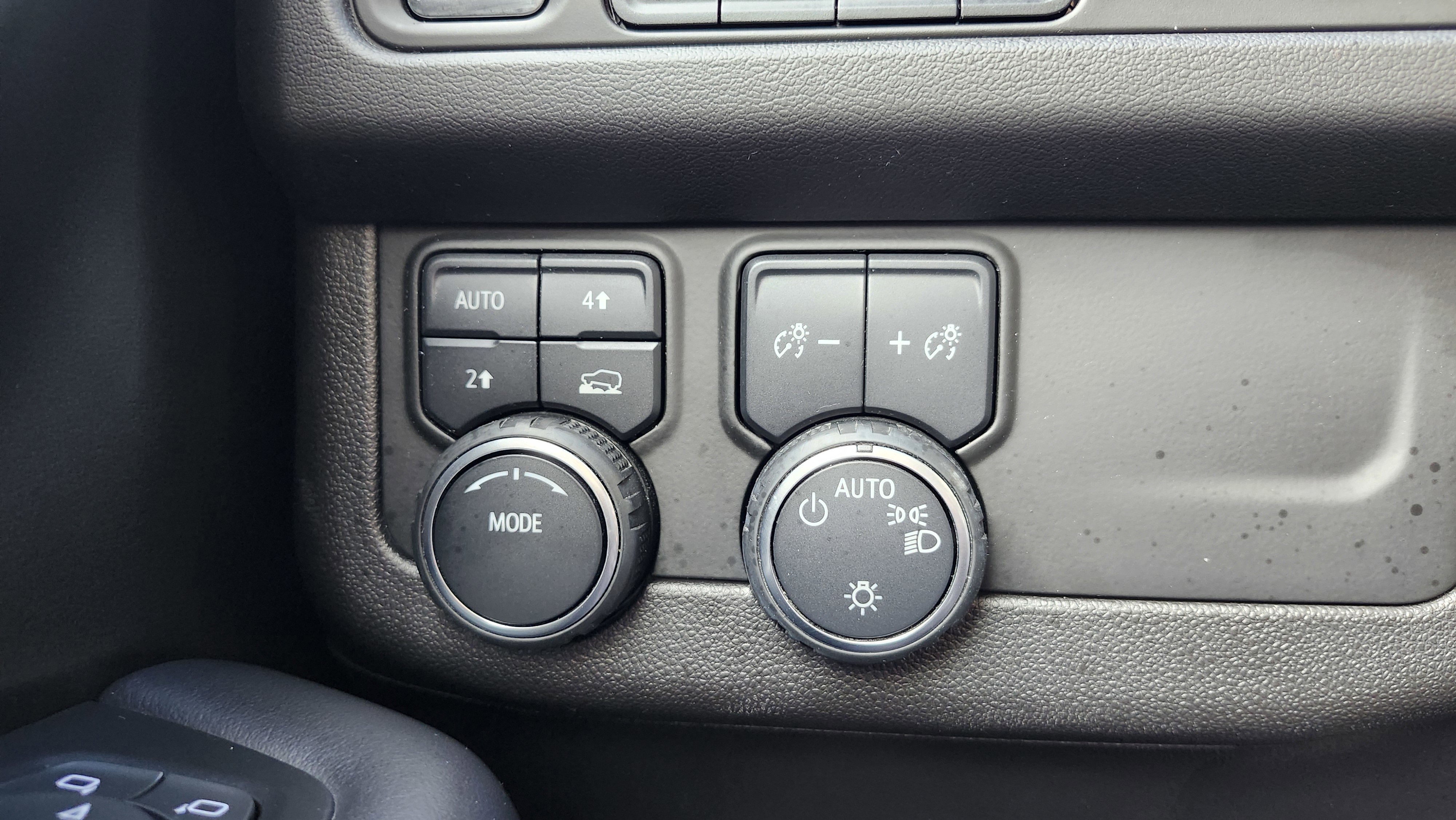 Used 2021 Chevrolet Tahoe LT w/ LT Signature Plus Package image 12