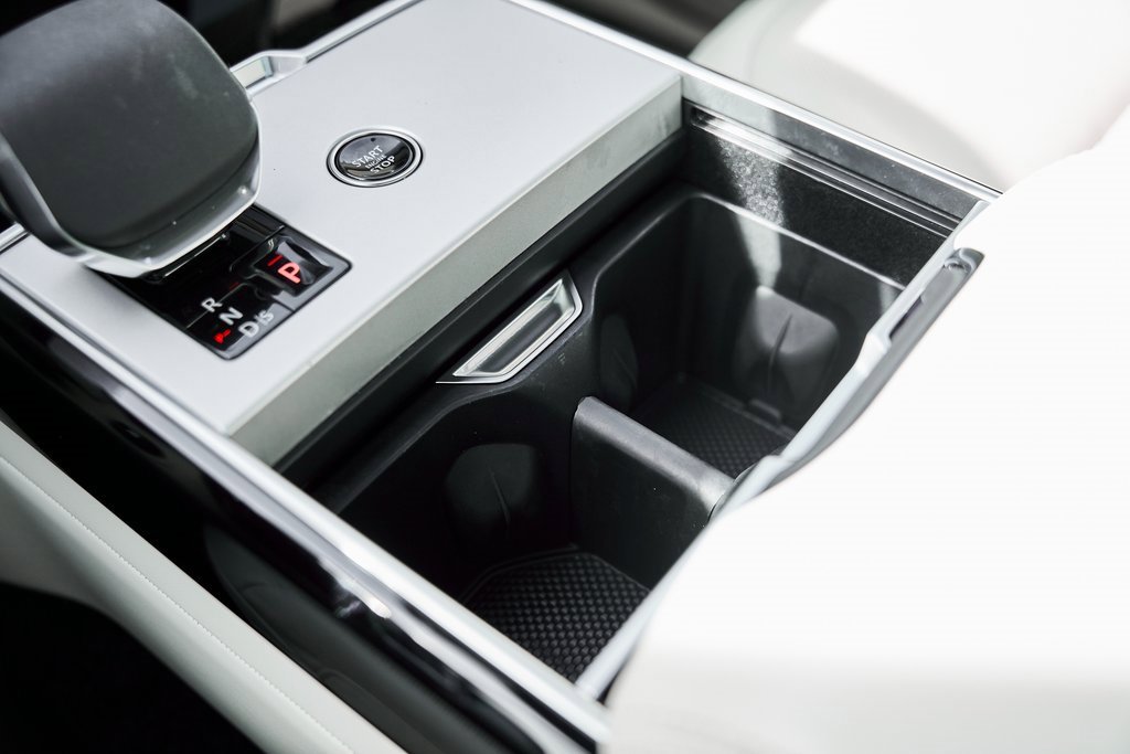 Used 2024 Land Rover Range Rover Long Wheelbase SE image 74