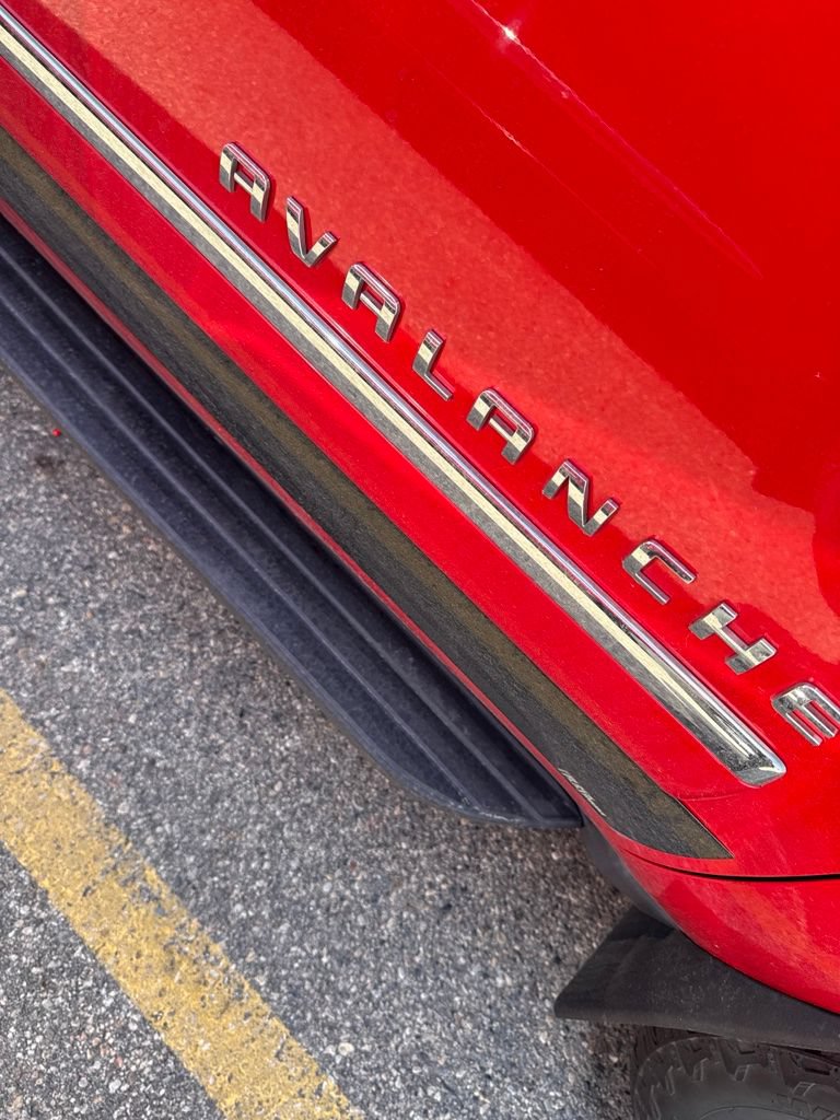 Used 2012 Chevrolet Avalanche LTZ AWD/4WD image 6