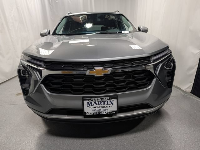 New 2026 Chevrolet Trax LT w/ Driver Confidence Package FWD image 8
