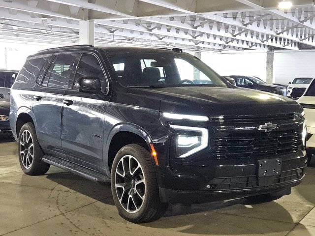 Used 2025 Chevrolet Tahoe RST w/ Comfort Package AWD/4WD image 2
