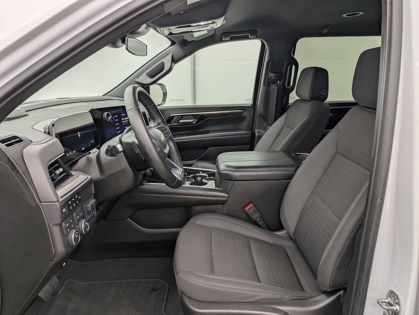 Used 2025 Chevrolet Suburban LS w/ Max Trailering Package image 15