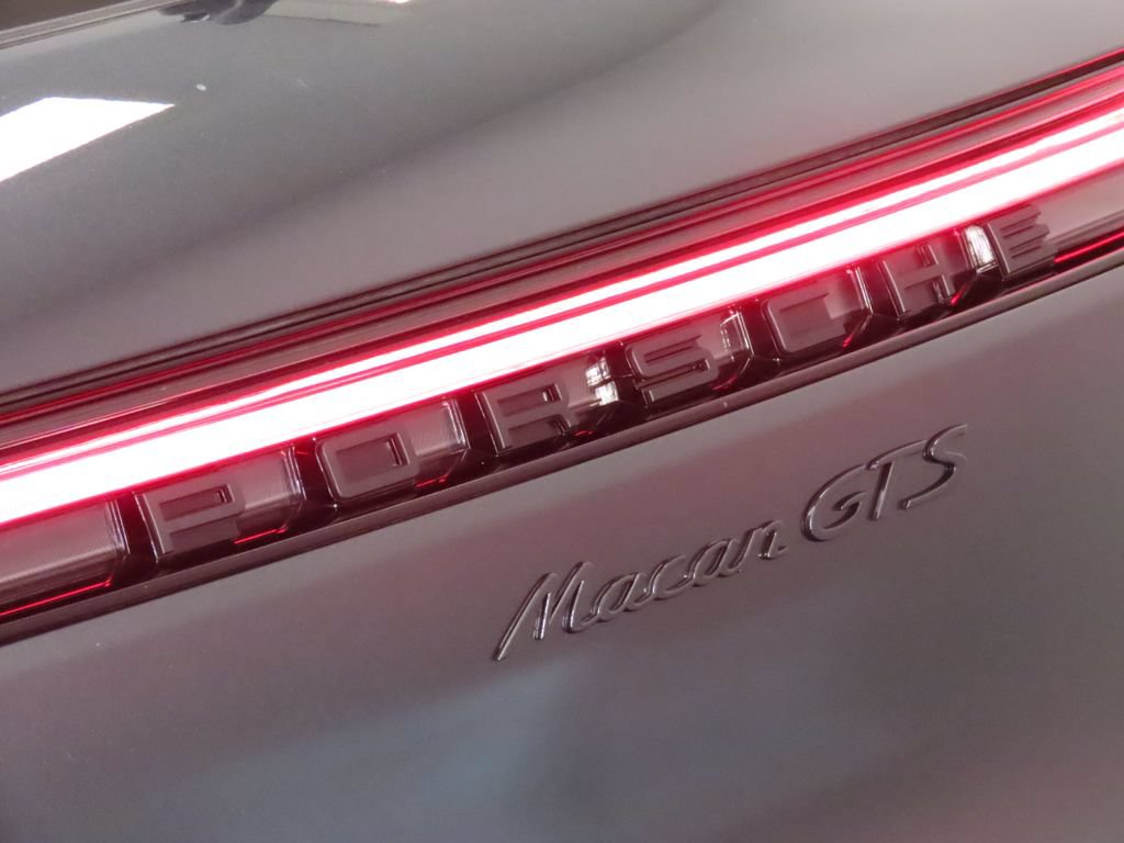 Certified 2026 Porsche Macan GTS AWD/4WD image 12