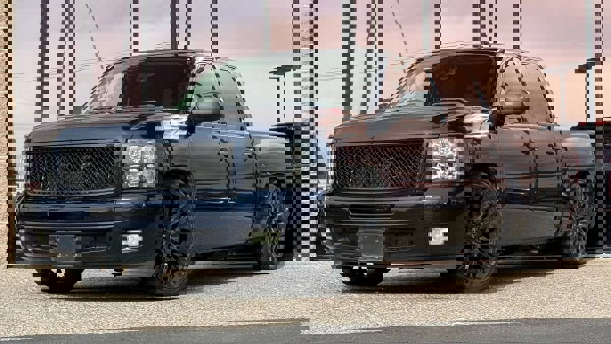 Used 2012 Chevrolet Silverado 1500 LT w/ Max Trailering Pack image 4