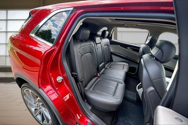 Used 2020 Lincoln Nautilus Reserve w/ Equipment Group 201A AWD/4WD image 27