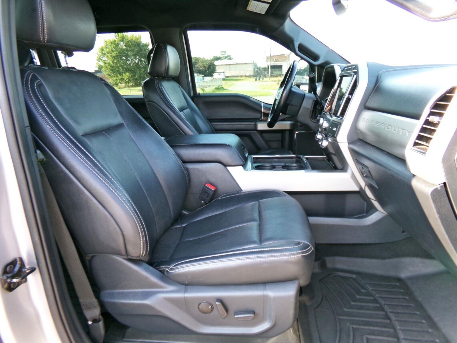 Used 2022 Ford F250 Lariat w/ Lariat Ultimate Package AWD/4WD image 16
