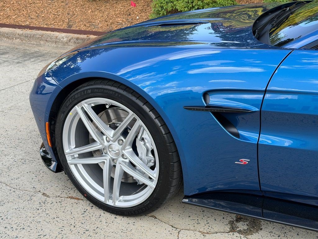 New 2026 Aston Martin V8 Vantage S RWD image 9