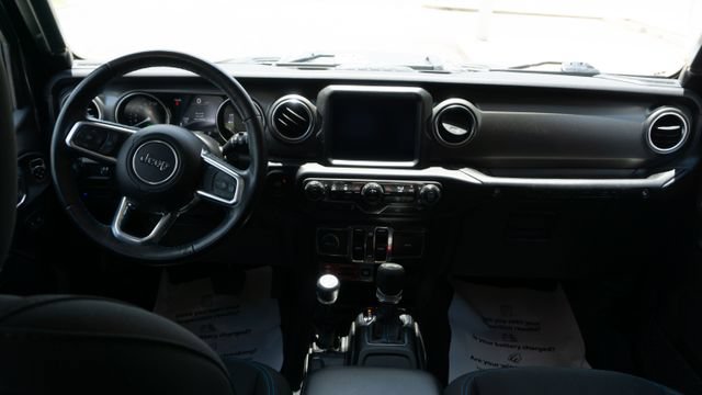 Used 2023 Jeep Wrangler Unlimited Rubicon 4xe w/ Cold Weather Group AWD/4WD image 12