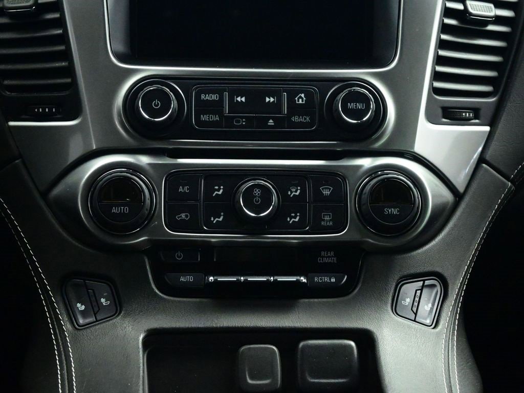 Used 2020 Chevrolet Suburban LT image 6