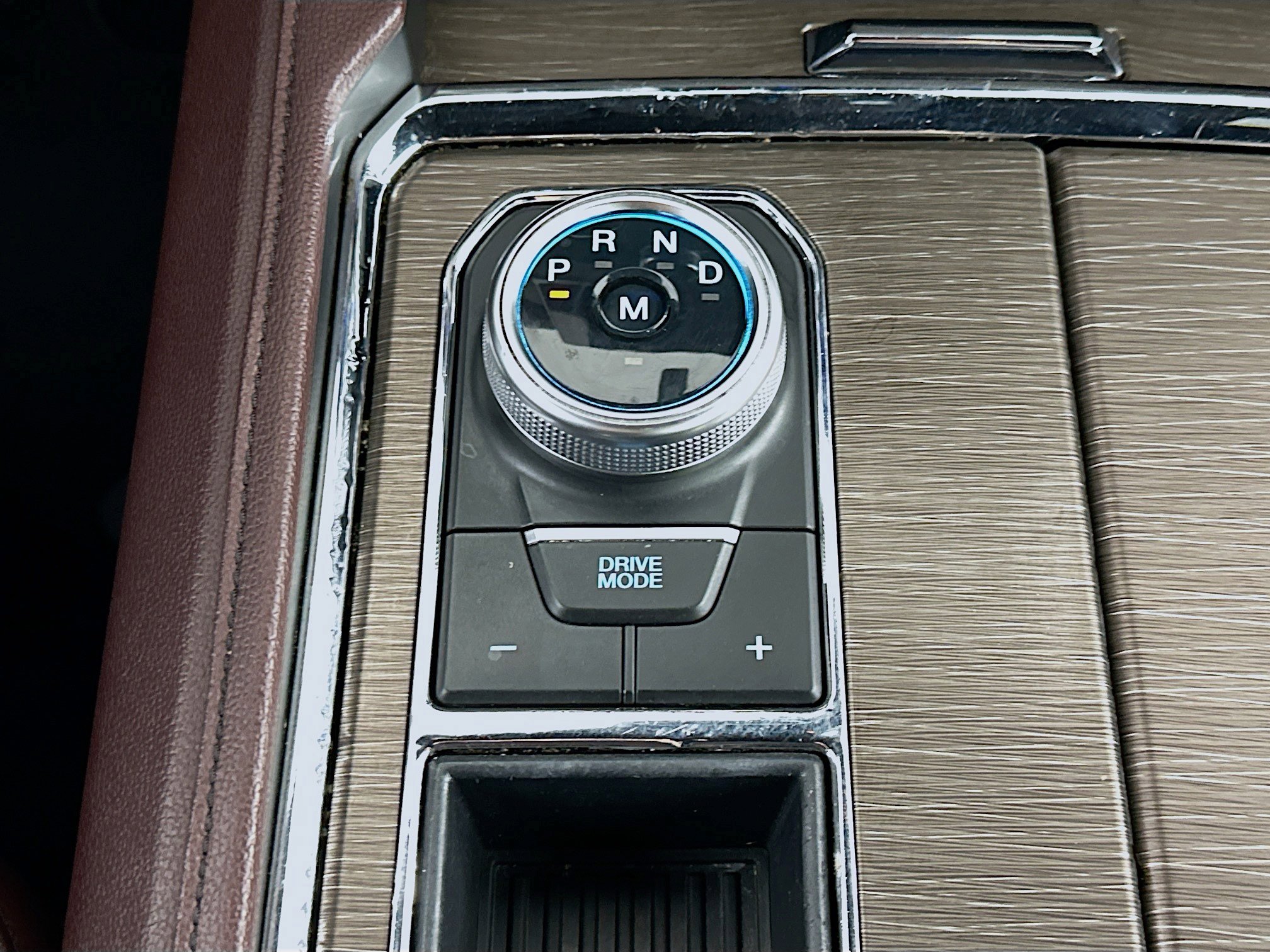 Used 2024 Ford Expedition Limited image 25