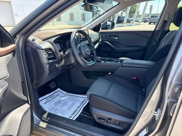 Used 2023 Nissan Rogue SV AWD/4WD image 23